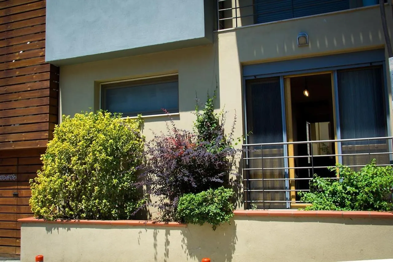 Apartment Quiet Urban Studio With Private Backyard Thessaloniki Greece